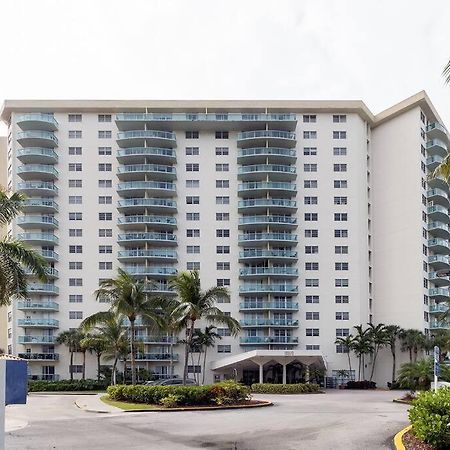 Stunning & Spacious Resort-Style Condo Across From Beach! 迈阿密海滩 外观 照片