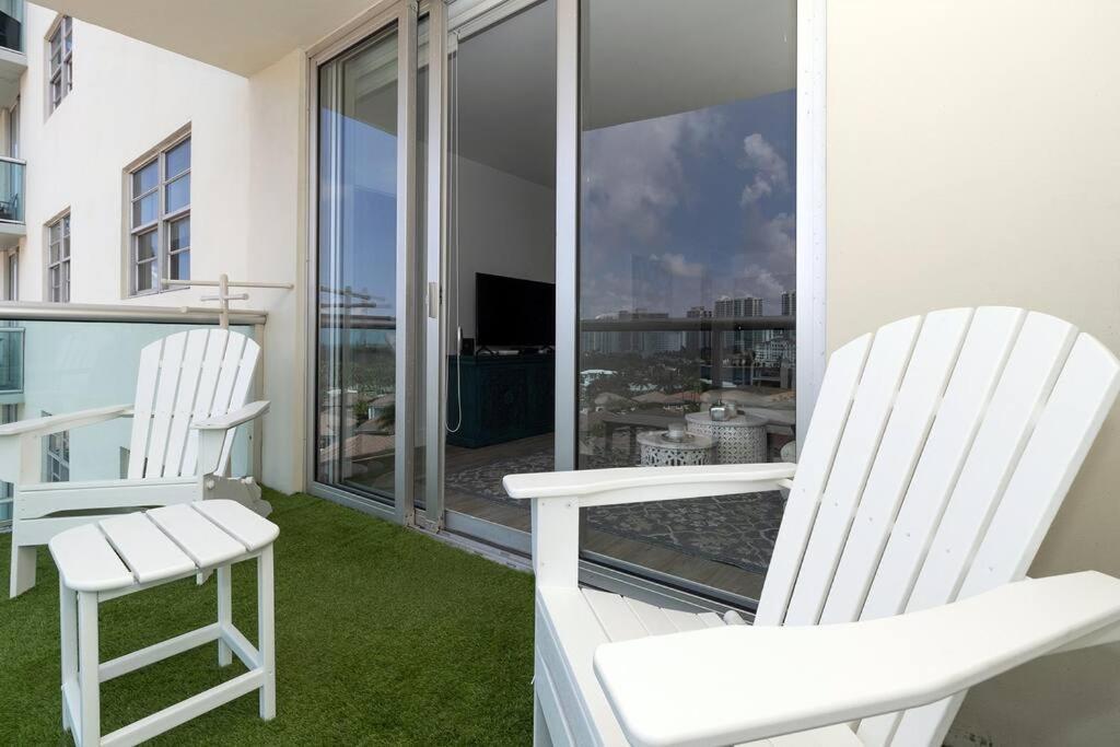 Stunning & Spacious Resort-Style Condo Across From Beach! 迈阿密海滩 外观 照片