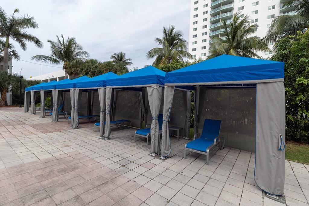 Stunning & Spacious Resort-Style Condo Across From Beach! 迈阿密海滩 外观 照片